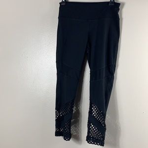 Vogo | black cropped leggings | size: small